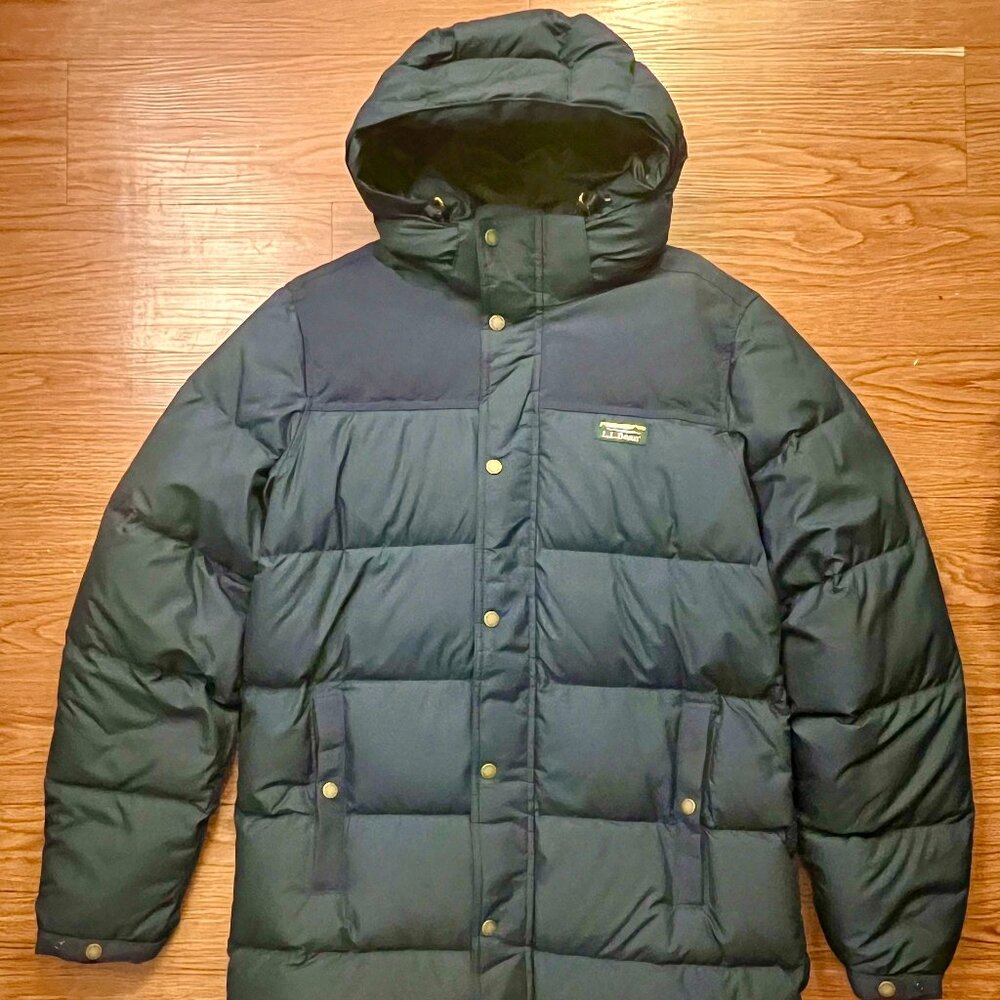 LL Bean Men’s Mountain Classic Down Parka – Size M Regular – NAVY